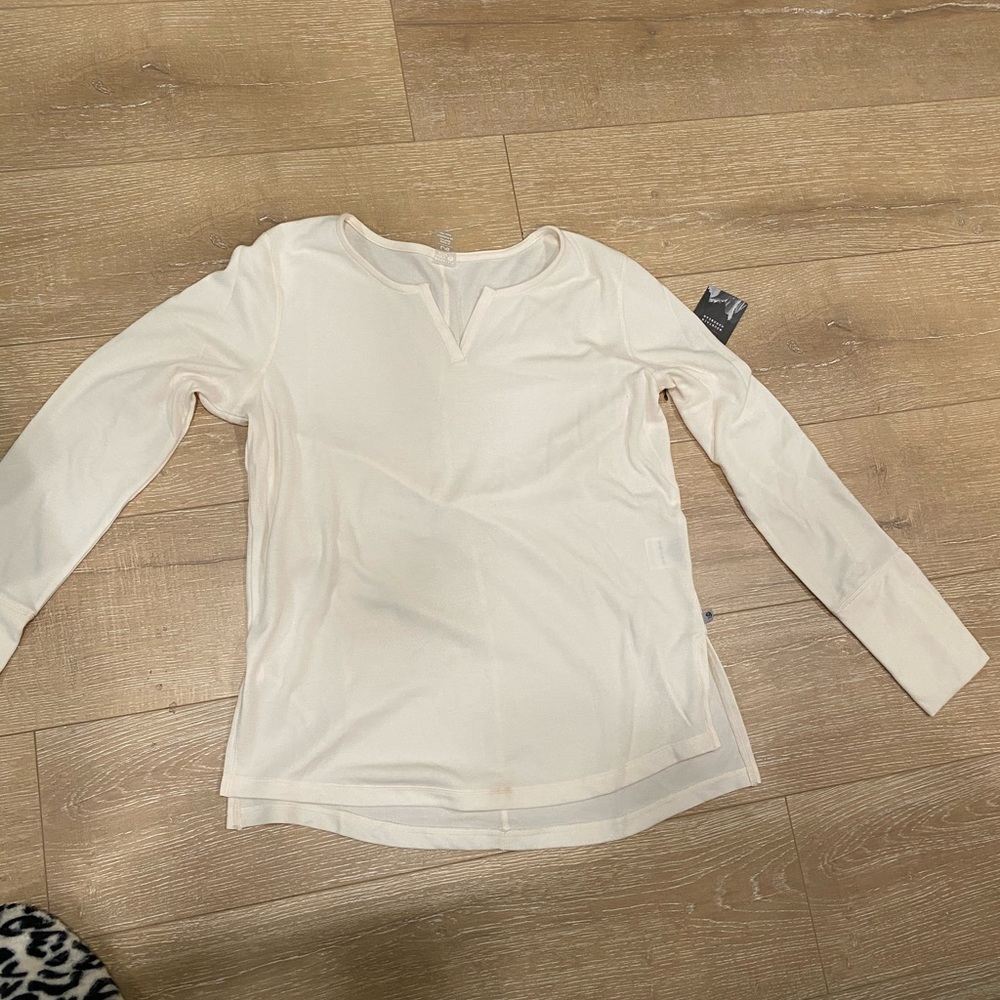 NWT Mountain hardware shirt sz L